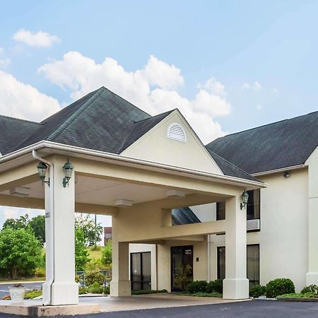 Days Inn By Wyndham Sanford Buitenkant foto