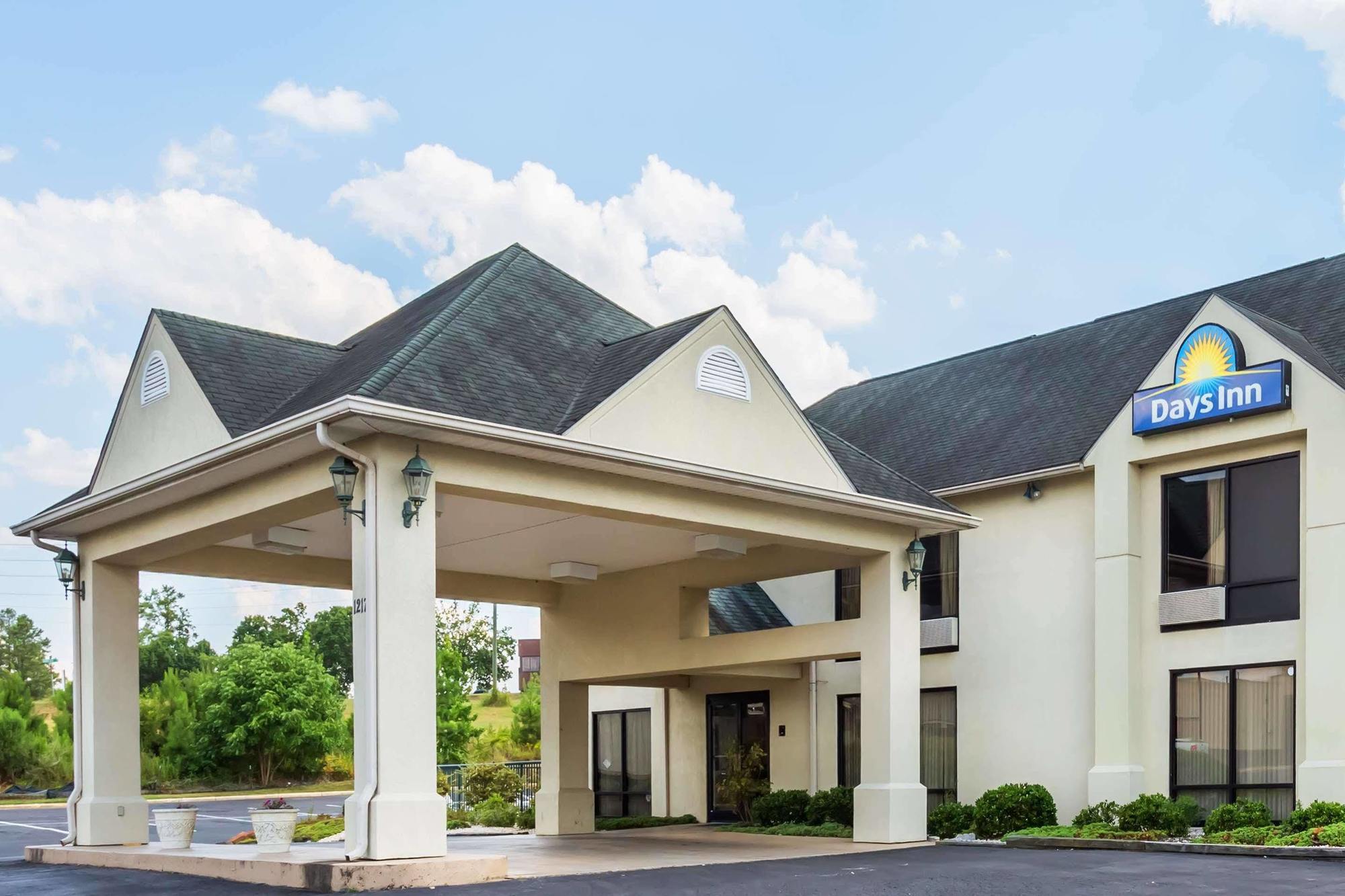 Days Inn By Wyndham Sanford Buitenkant foto